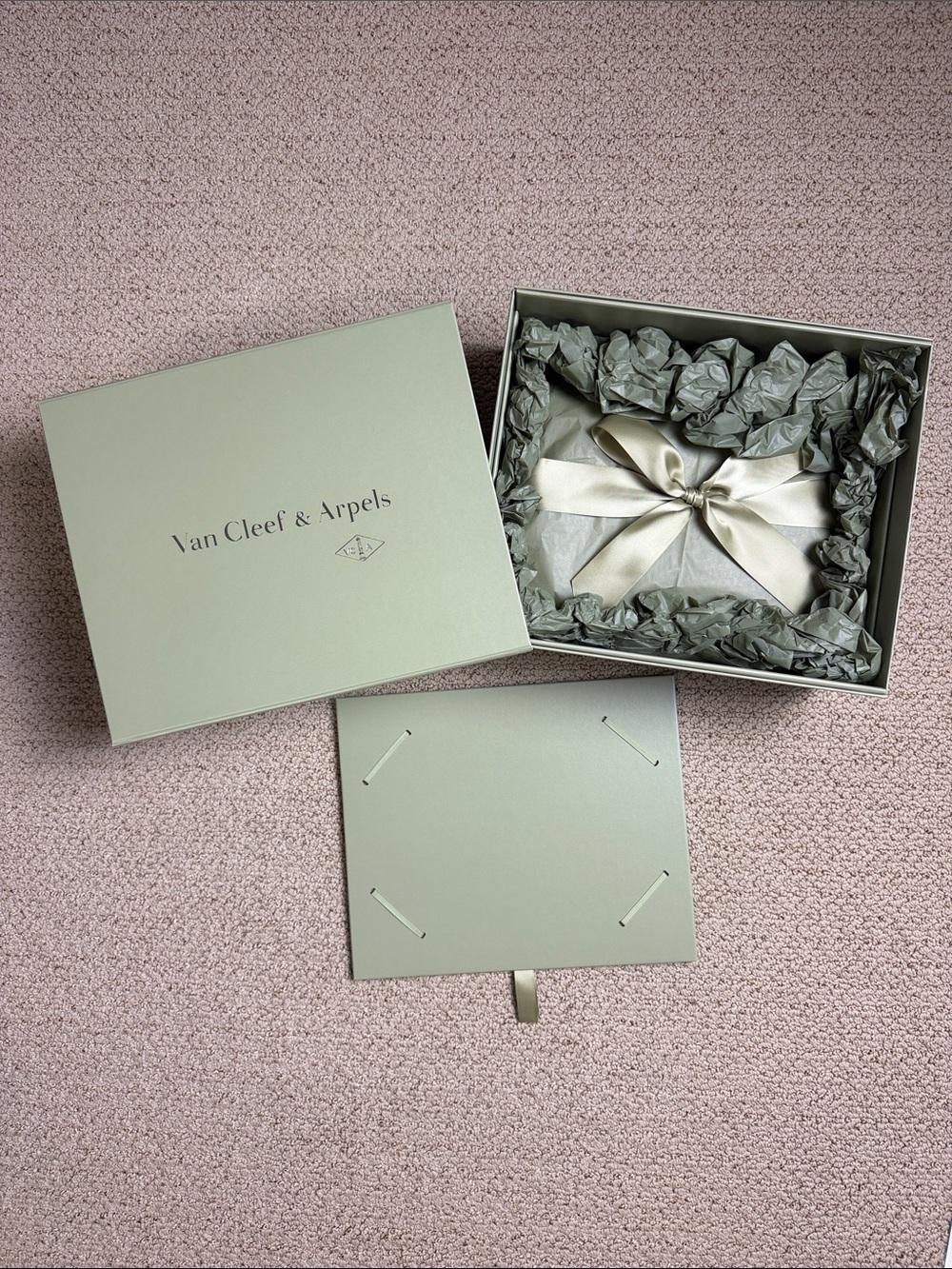 Van Cleef and Arpels empty gift box